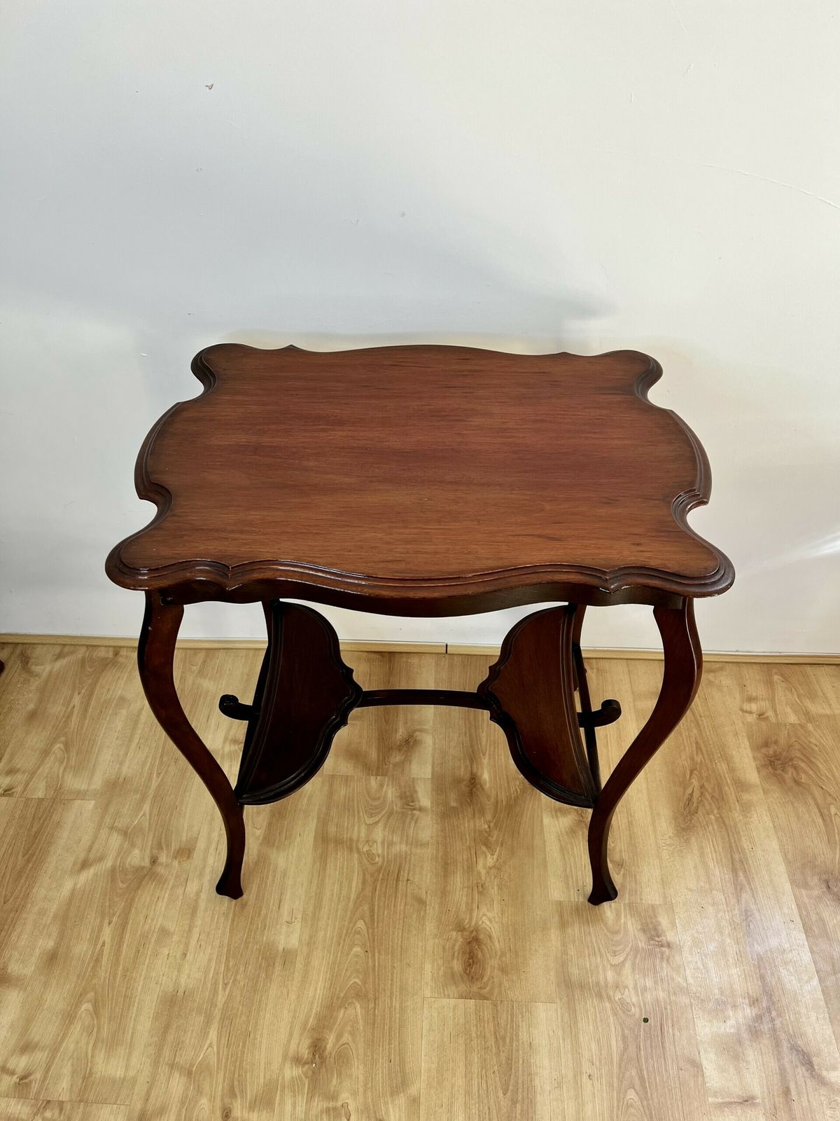 Antique Quality Mahogany Lamp Table photo vinterior