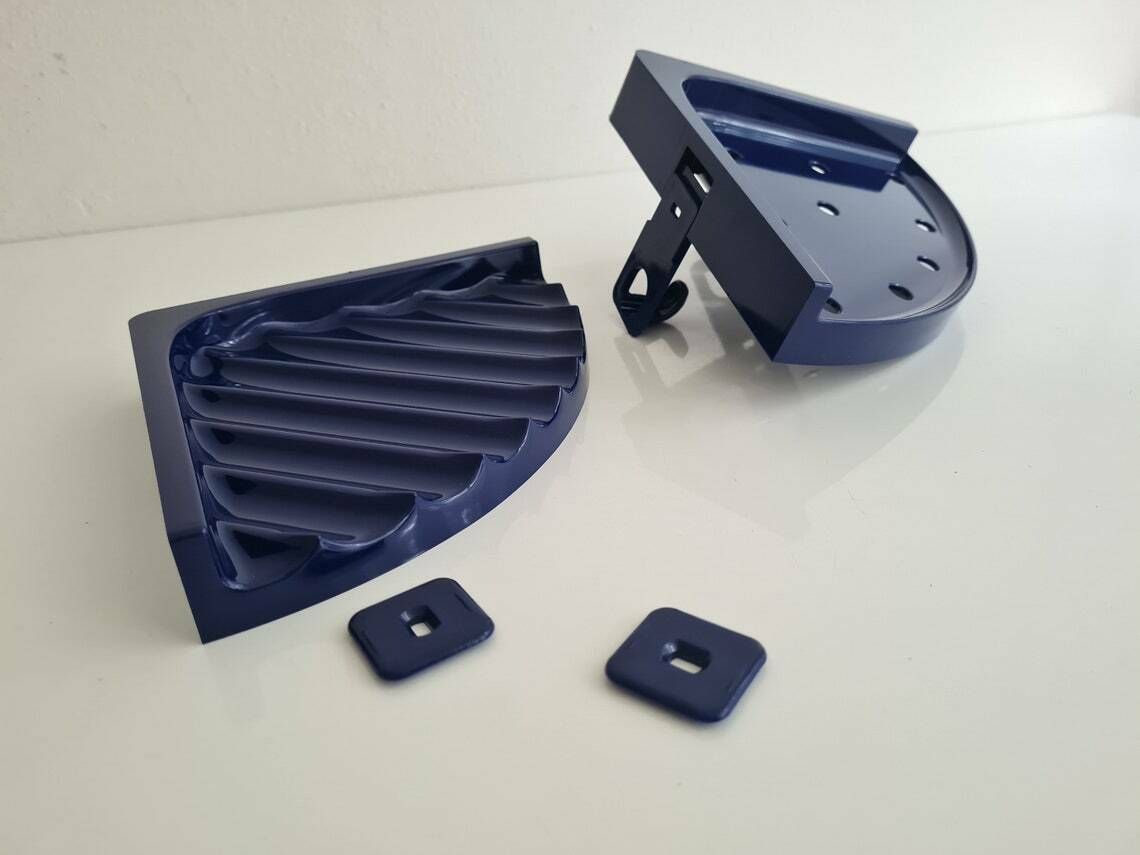 photo for sale Vintage Mid Century Set Van 2 Badkamer Wandhoekplanken Met 2 Haken In Kunststof, Jaren 90