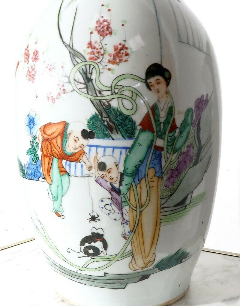 Baluster Porcelain Vase, China, Early 20th Century photo 500.58