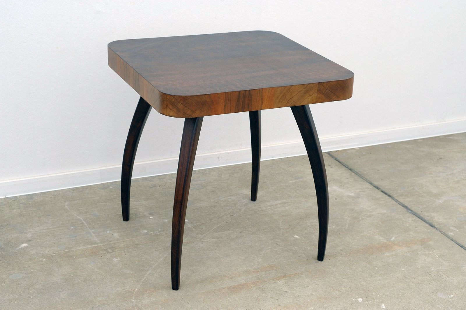 photo vintage Fully Renovated Walnut Spider Table H259 By Jindřich Halabala, 1950´S