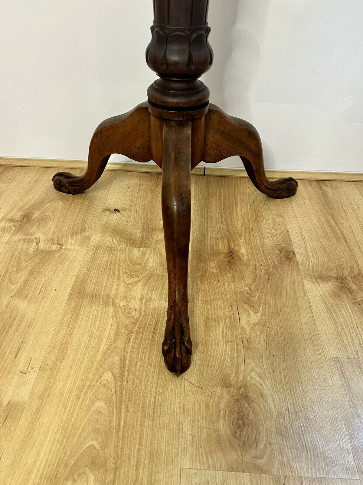 Victorian Quality Carved Mahogany Torchere photo for sale