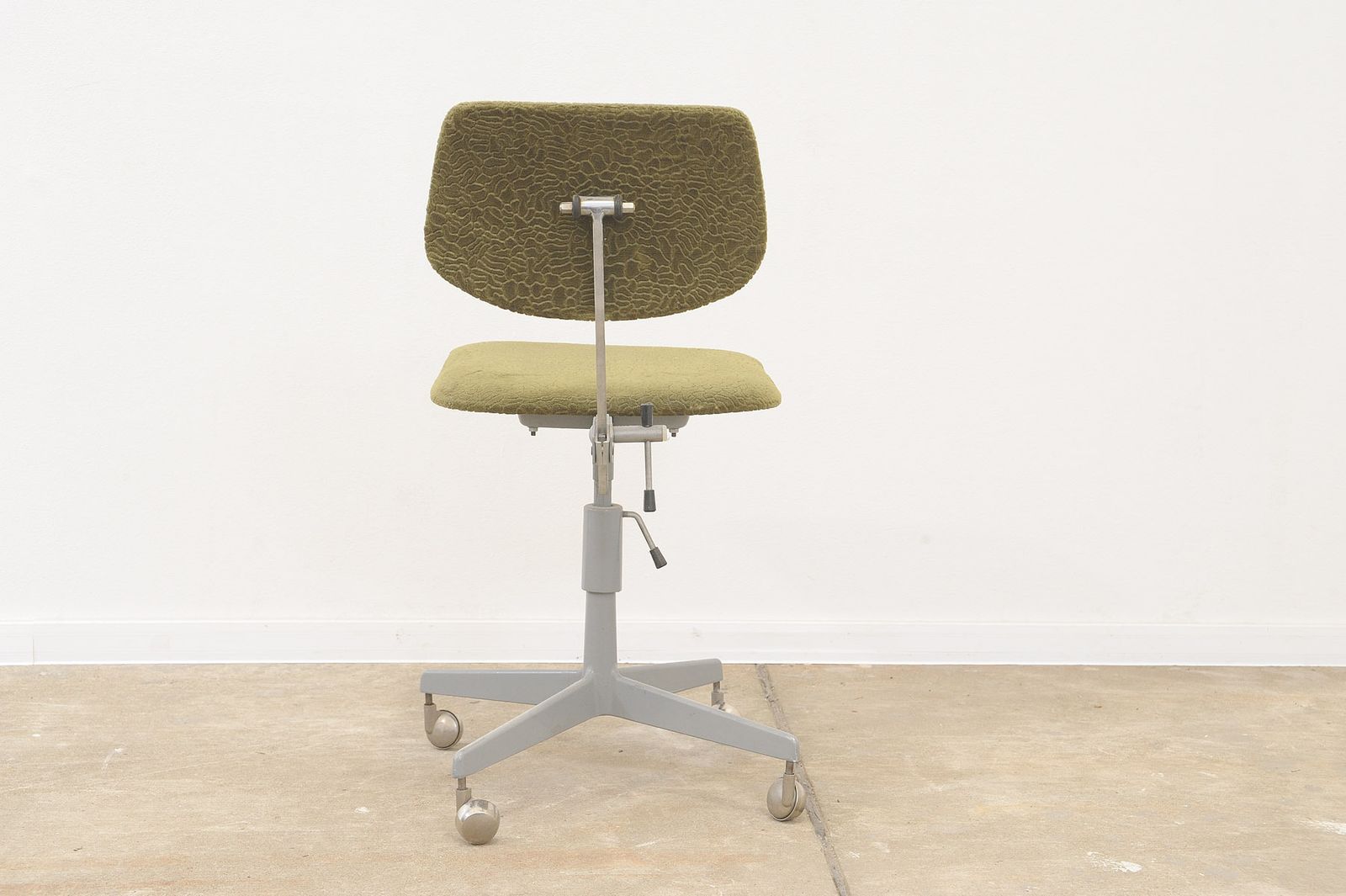 Furniture Midcentury Industrial Swivel Work Desk Chair By Kovona, 1950´S photo
