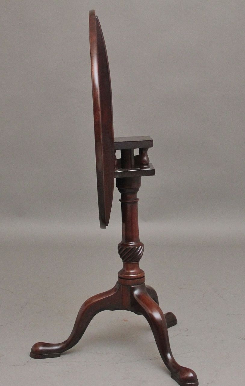 18th Century Mahogany Tripod Table photo vinterior