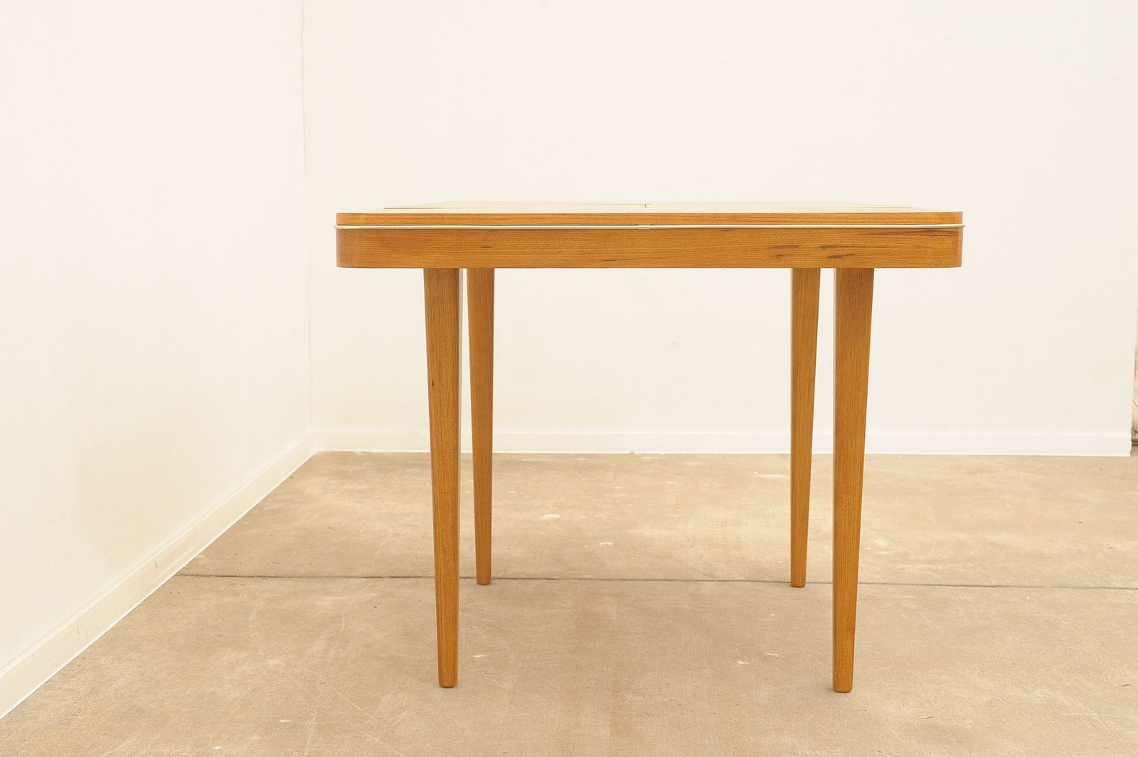 photo buy Fully Renovated Midcentury Dining Table By Jitona 1960´S, Czechoslovakia