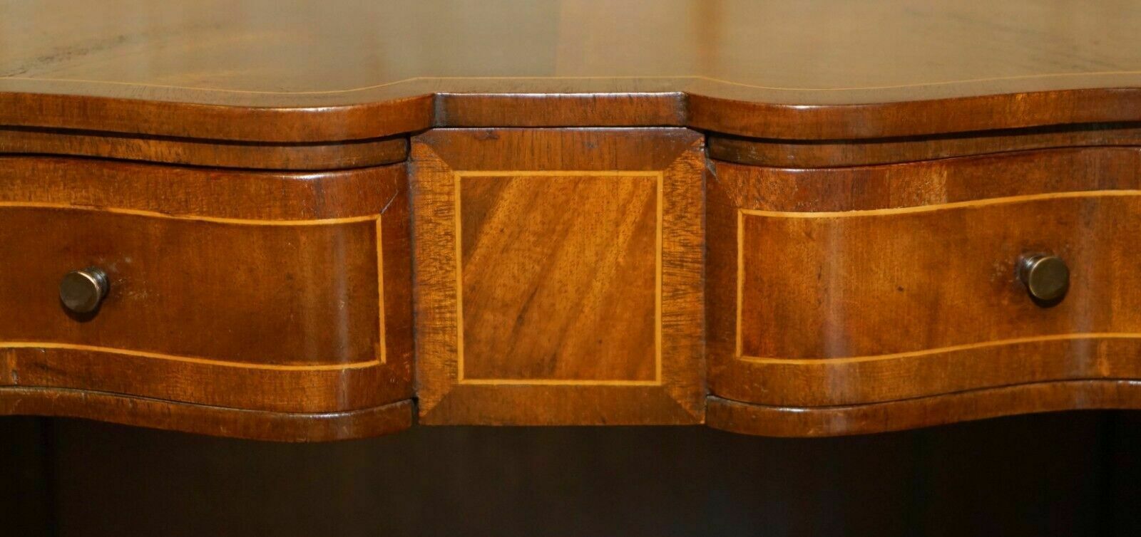 Pair Of Antique Restored Serpentine Fronted Flamed Mahogany Side End Lamp Tables photo buy