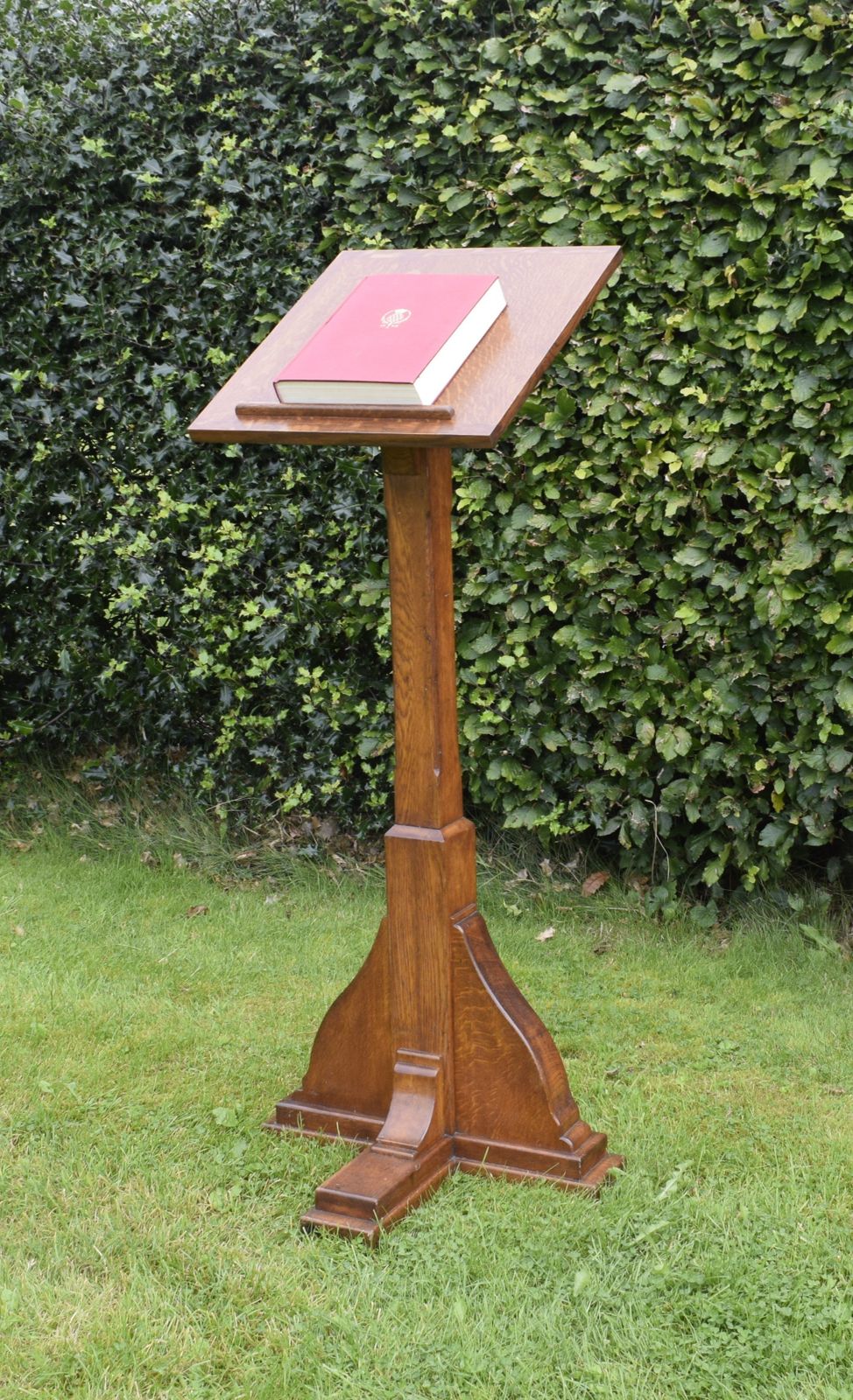 Early 20th Century Oak Lectern