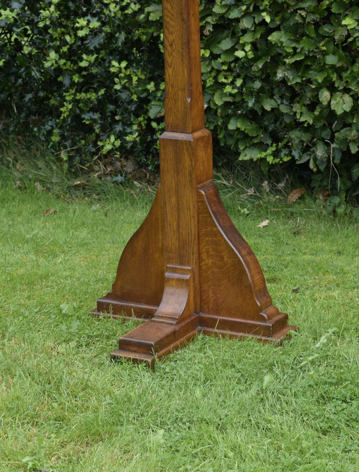 Early 20th Century Oak Lectern photo buy