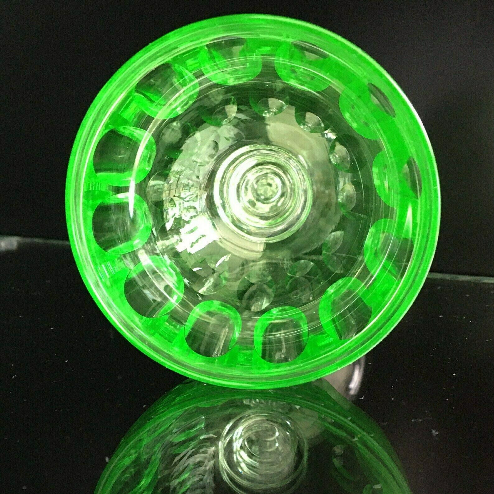 Uranium Wine Glass | Anna Green | 1pcs| Air Bubble Stemmed Glass | Val Saint Lambert | 1900 photo furniture