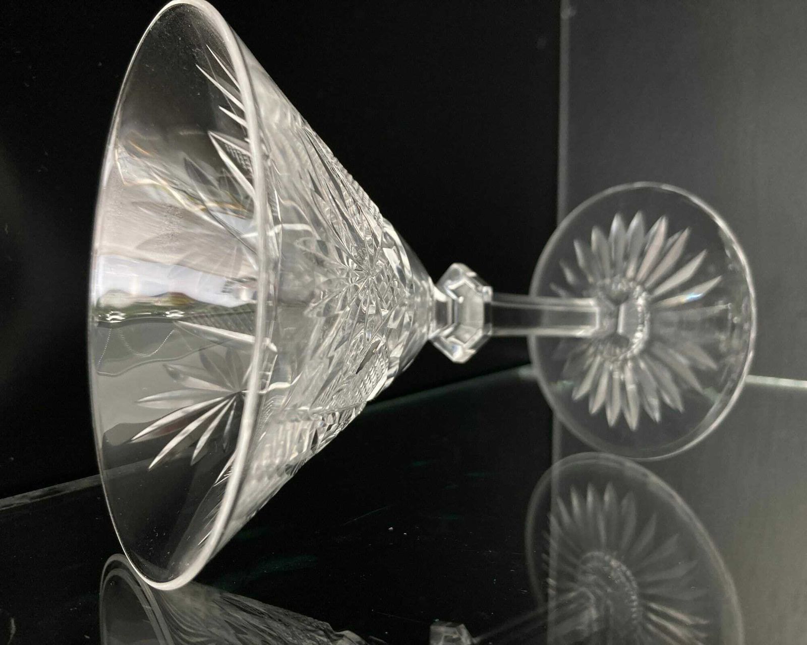Val Saint Lambert Glazen | Champagne Of Martini | Maak Een Keuze | 6 Stuks | Patroon Berncastel | 1956–1963 photo Woonaccessoires