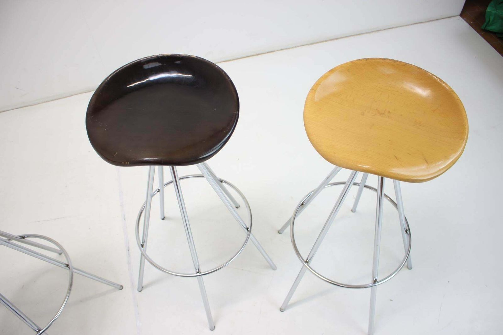 Set Of Four Beech Jamaica Bar Stools By Pepe Cortés, 1990s photo Furniture