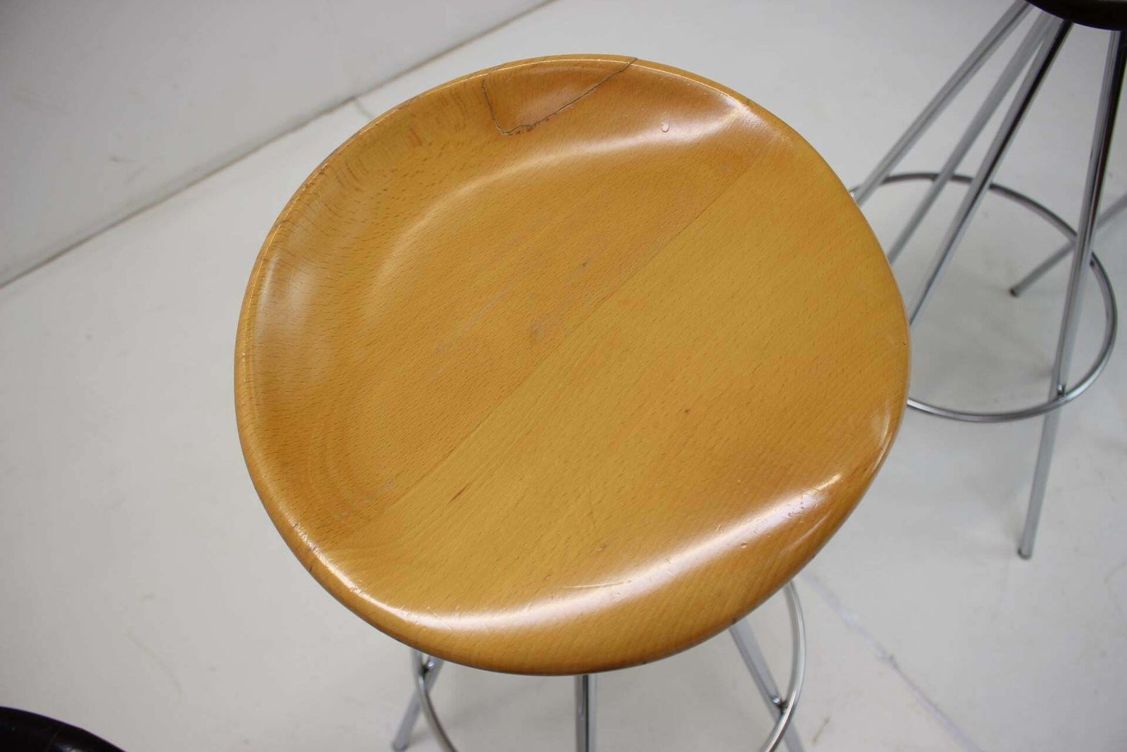 Set Of Four Beech Jamaica Bar Stools By Pepe Cortés, 1990s photo vinterior
