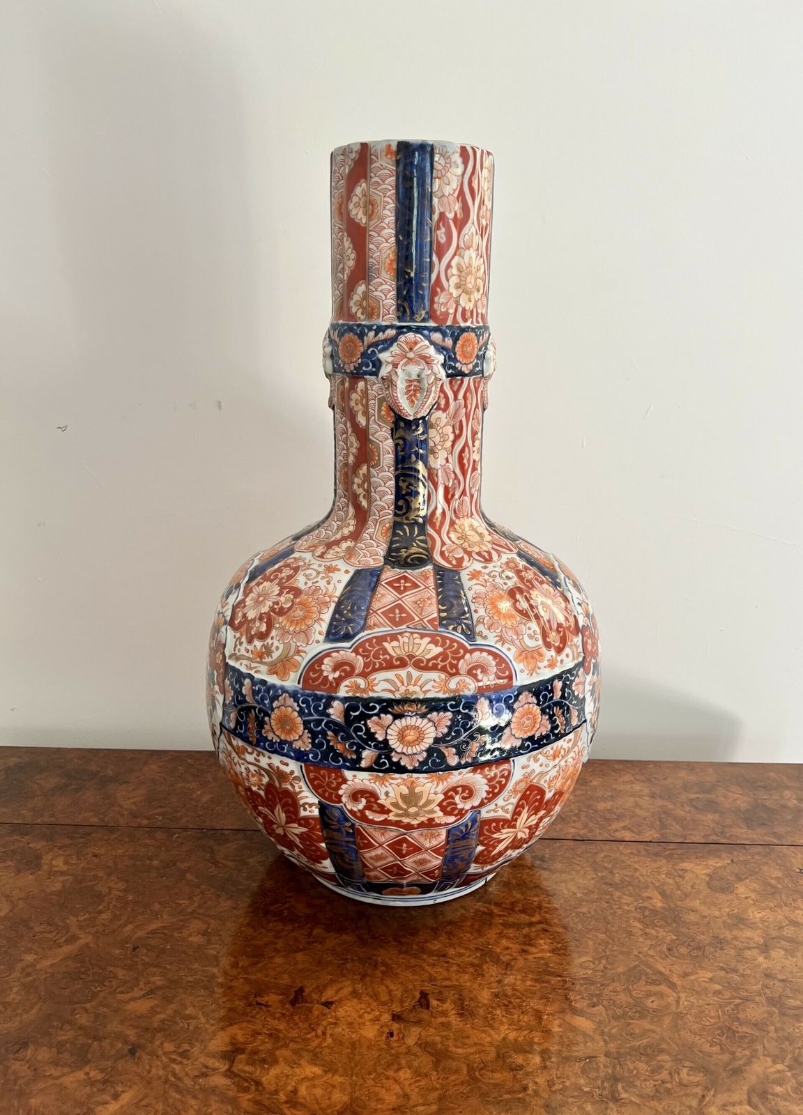 photo furniture Superb Quality Unusual Large Antique 19th Century Japanese Imari Vase