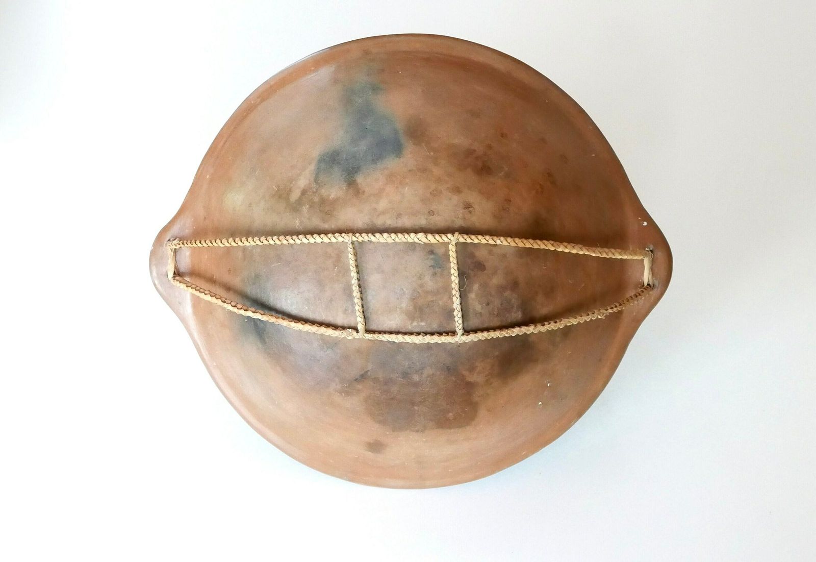 Groot Terracotta Middelpunt, Rattanhengsels, Jaren 1970 / Aardewerk, Boho Chic Keuken, Volkse Decoratie, Grote Schaal, Schaal, Mand photo vinterior