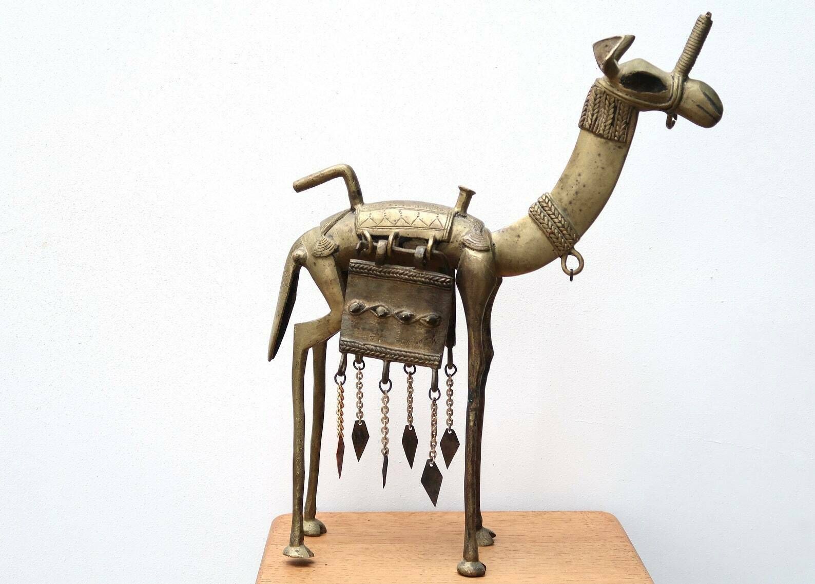 Grand chameau marocain en laiton, années 1970 / Sculpture, Maroc, Animal, Boho Chic, Bohemian, Folk photo Décoration