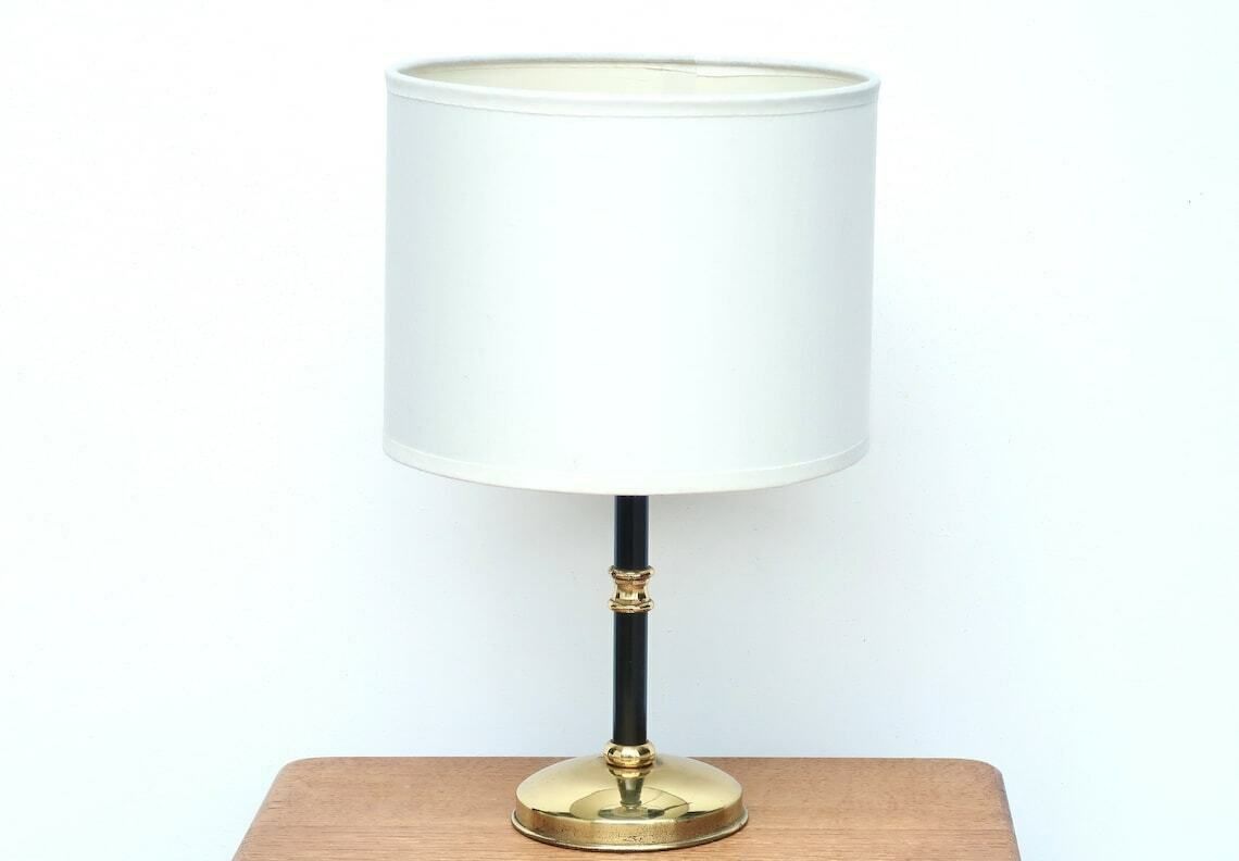 Franse Mid Century Modern Kleine Bureaulamp, Jaren 1950 / Zwart, Messing, Vintage, Modernisme, Arlus photo furniture