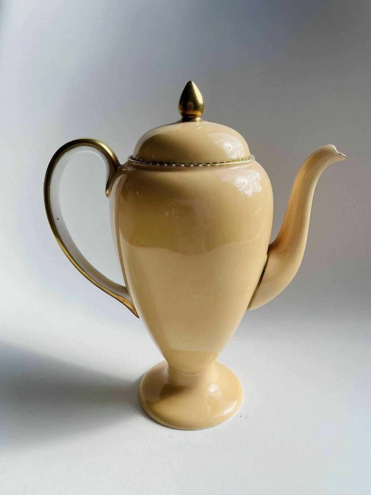 Elegant Wedgwood Coffee Pot In Pattern 5155 1920's Rare photo vintage