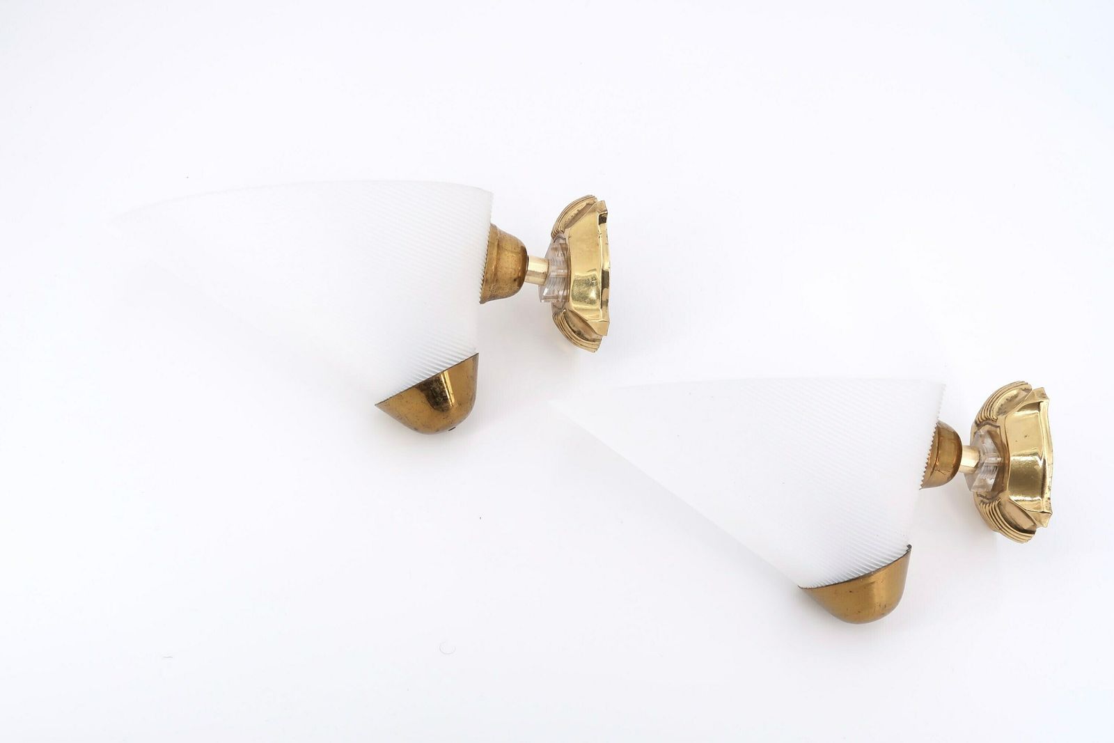 Pair Of French Modernist Sconces, White And Brass, 1950s / Mid Century Modern Light Lamp Lighting Brass Atomic Lunel Arlus