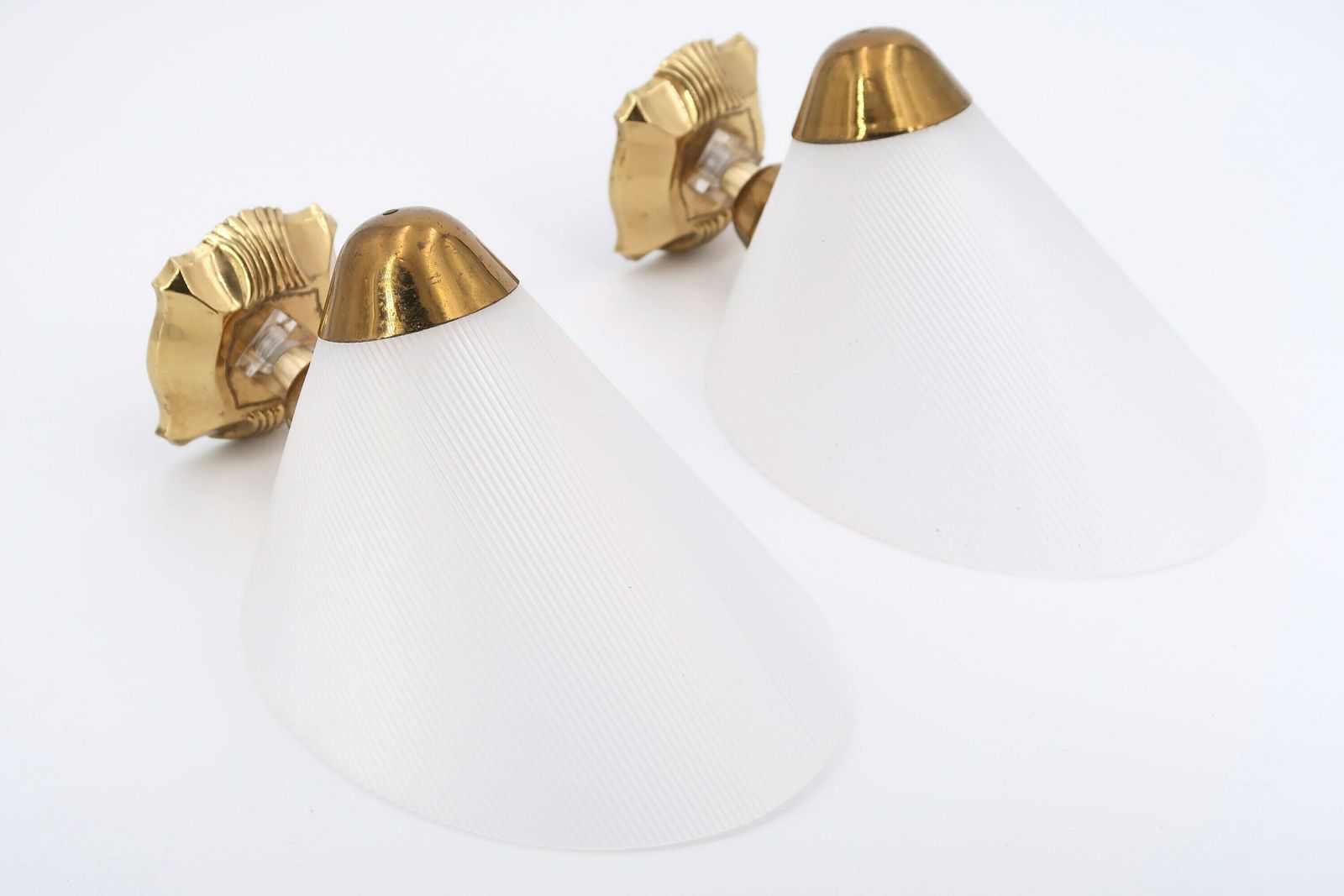 photo furniture Pair Of French Modernist Sconces, White And Brass, 1950s / Mid Century Modern Light Lamp Lighting Brass Atomic Lunel Arlus