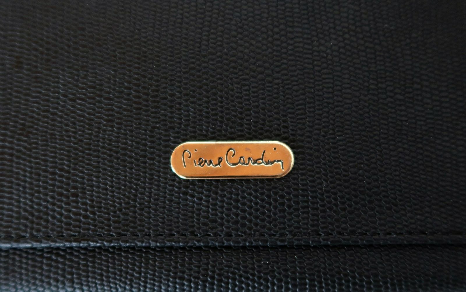 Zwarte chequeboek- en kaarthouder van Pierre Cardin, jaren 1980 / Accessoires, Mode, Frankrijk photo for sale