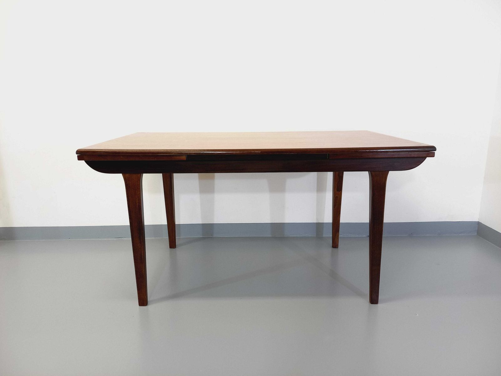Scandinavian Rectangular Table In Rosewood photo Furniture