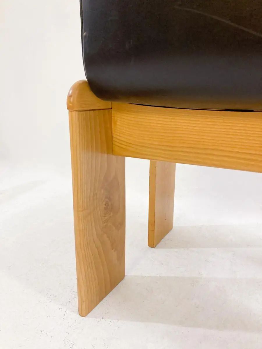 Mid Century Modern Leather Chair By Afra And Tobia Scarpa, Italy, 1970s photo vintage