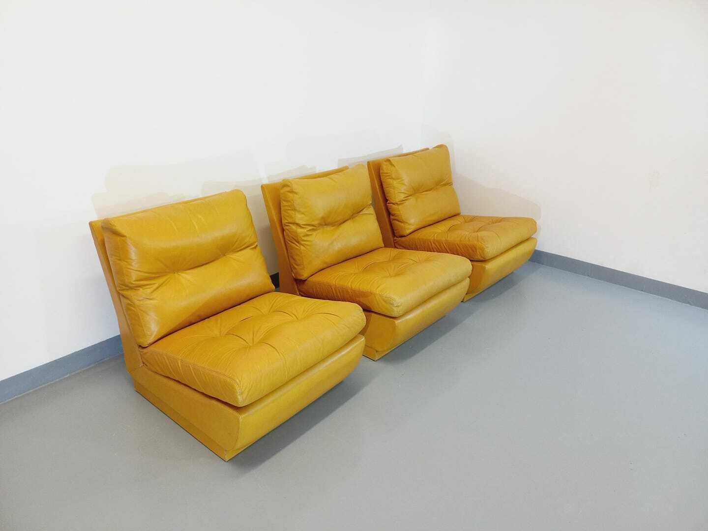 photo for sale 3 fauteuils Roche Bobois en cuir