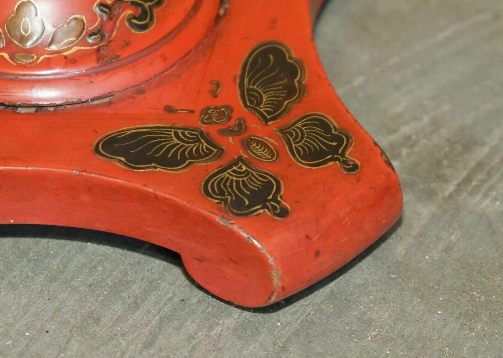 1250.0 Lovely Antique Chinese Chinoiserie Lacquered & Hand Painted Side Lamp Wine Table photo