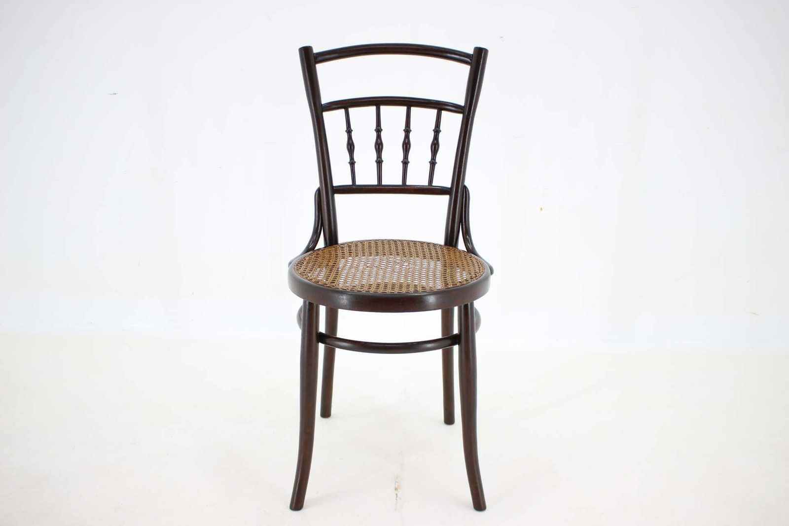 283.0 1930s Bentwood Beech Chair With Pedig Seat, Austria photo