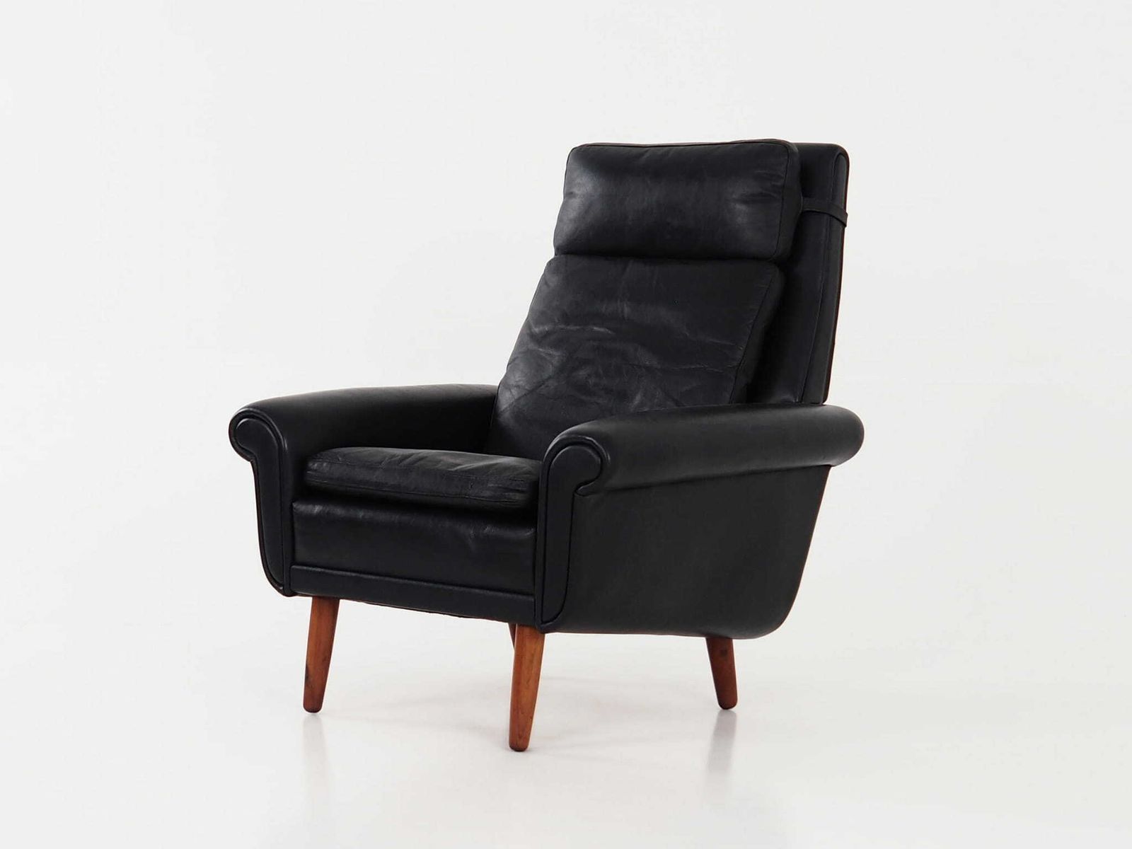 Zwarte leren fauteuil, Deens design, jaren 1970, productie: Denemarken photo furniture