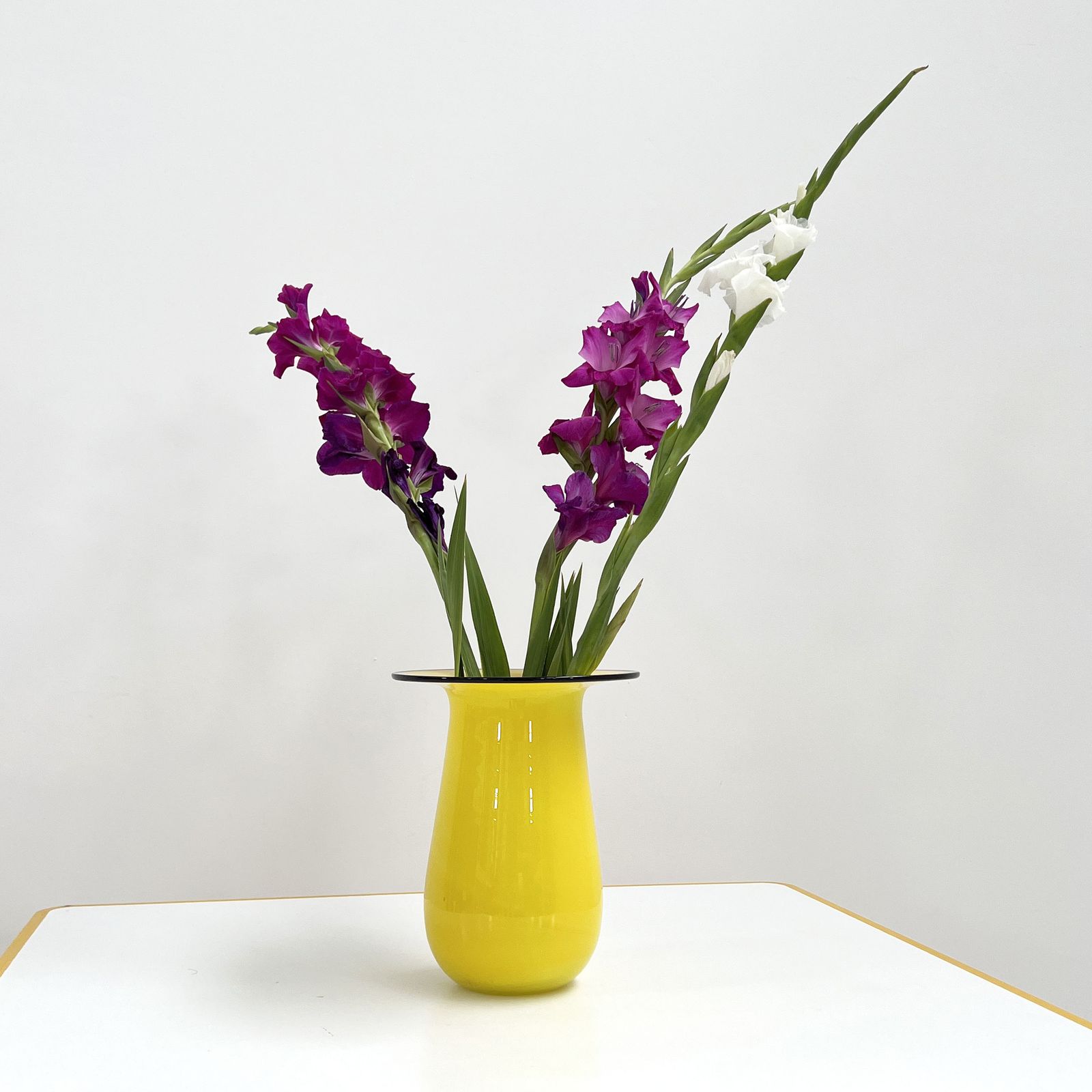 Yellow Vase In Murano Glass, 1970s photo furniture
