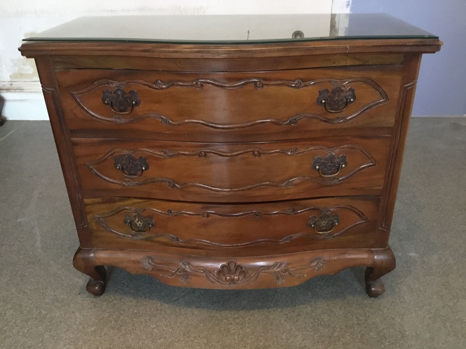 Mahogany Chest Of Drawers With Beveled Edge Glass Protector Top