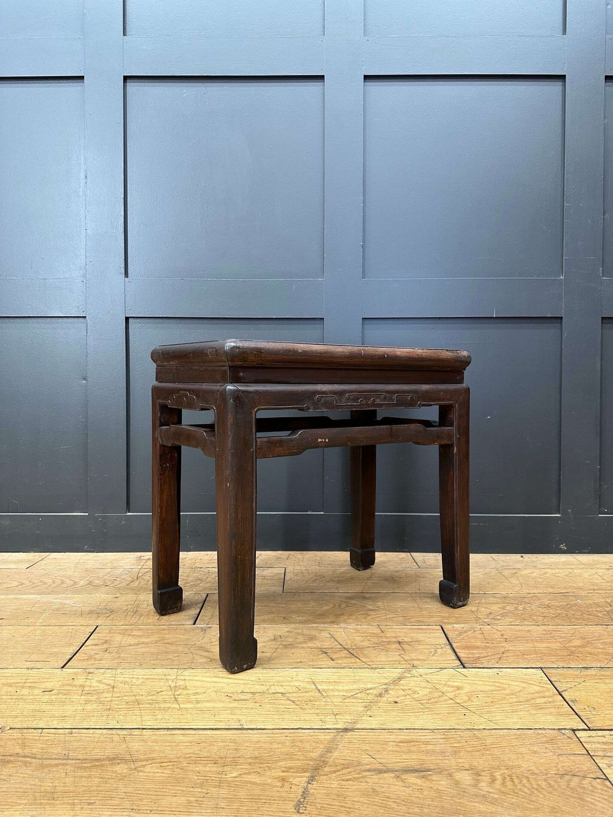 Antique Chinese Hardwood Coffee Table / Occasional Table / Bedside (G photo vinterior