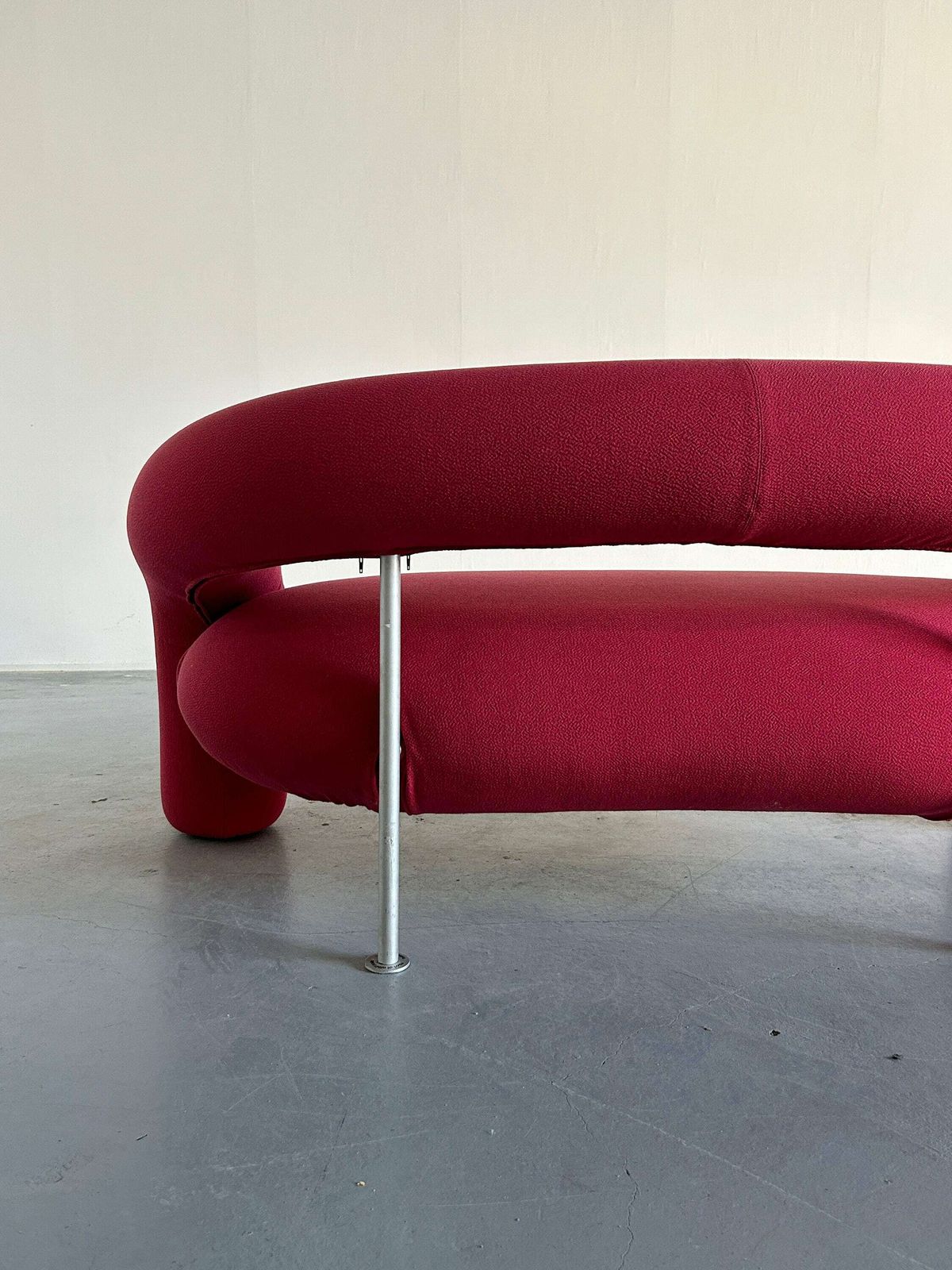 Sculptural Tube Sofa By Anna & Carlo Bartoli For Rossi Di Albizzate, Italy, 1990s photo vintage