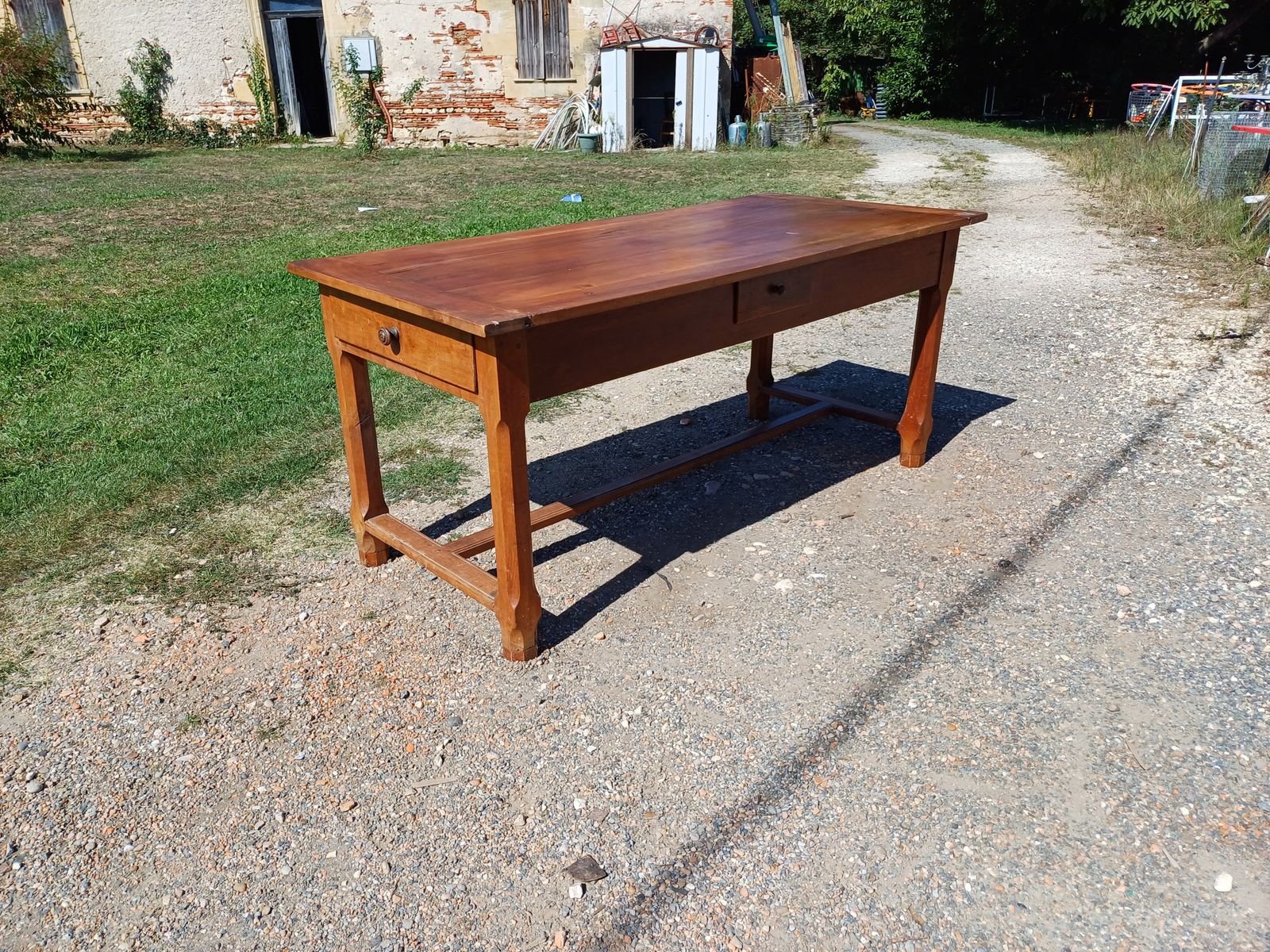photo vintage 19th Century Country Farmhouse Table In Cherry, 3 Drawers.