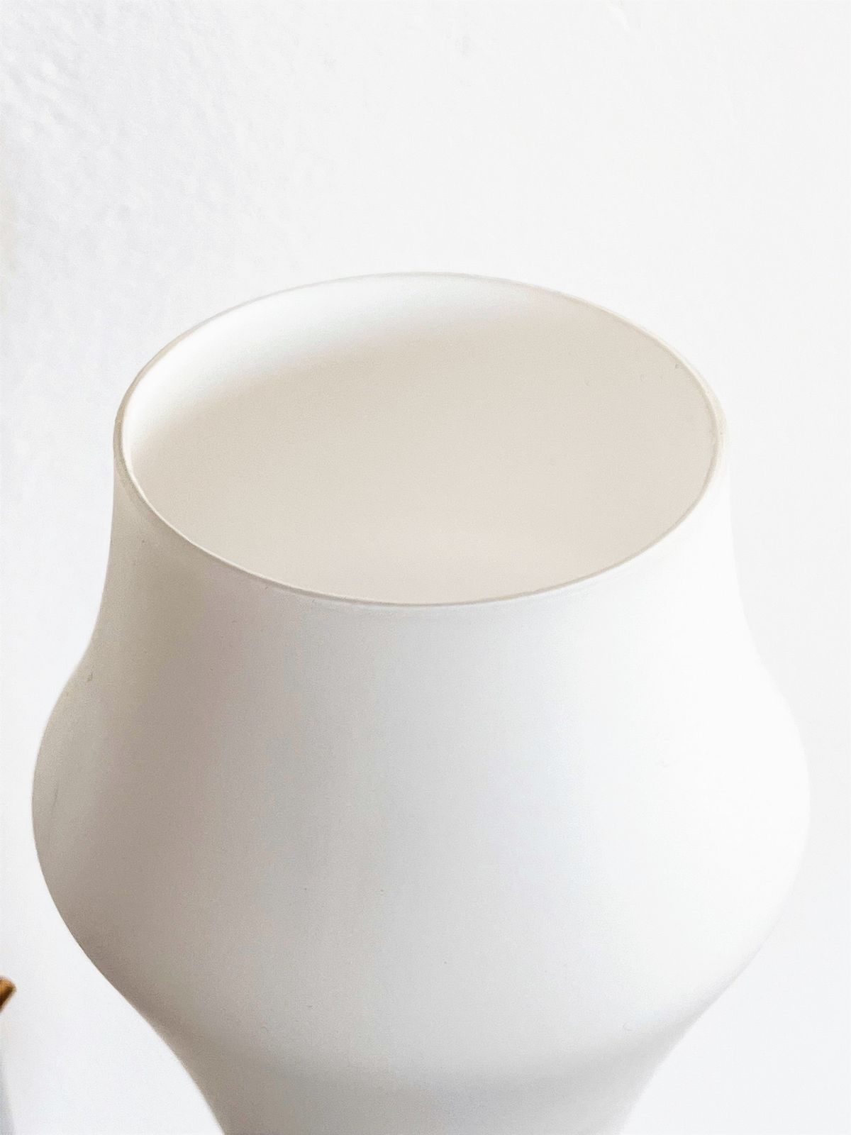 photo vinterior Italian Floor Lamp In White Glass, Wood And Brass By Stilnovo , 1960s