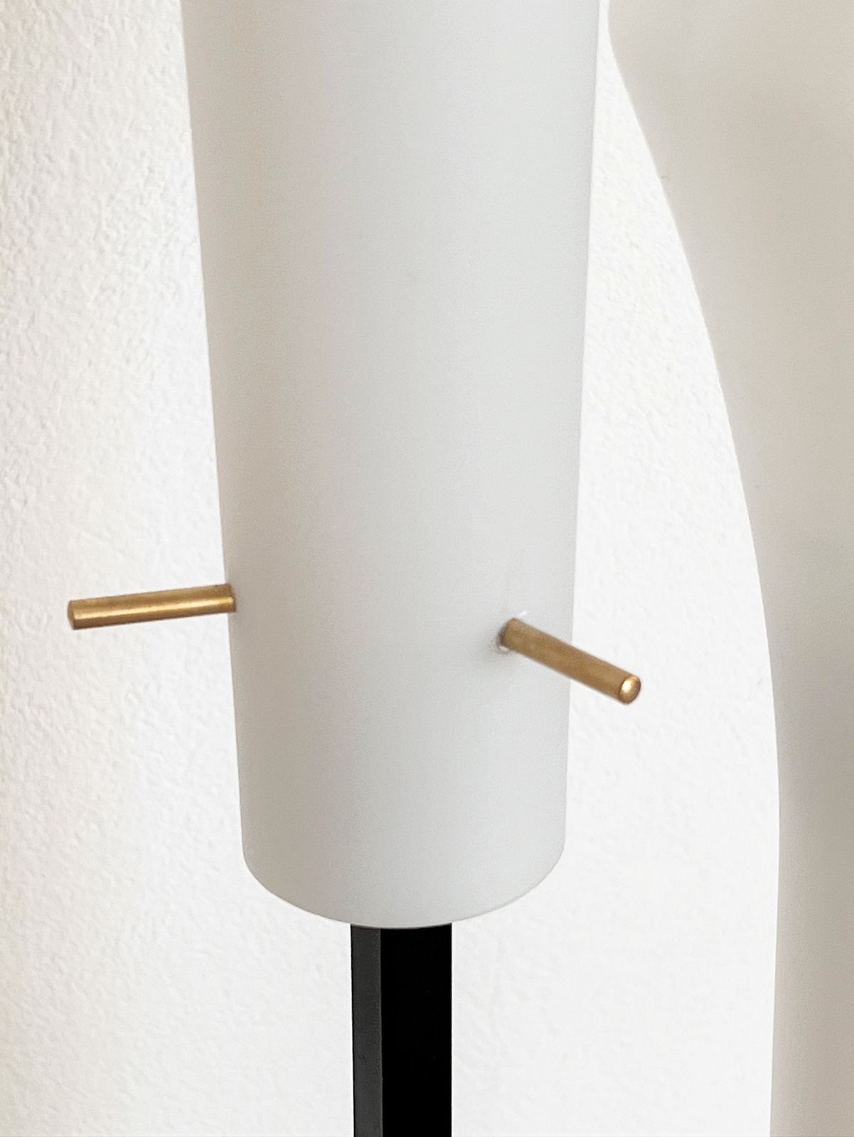 photo vintage Italian Floor Lamp In White Glass, Wood And Brass By Stilnovo , 1960s