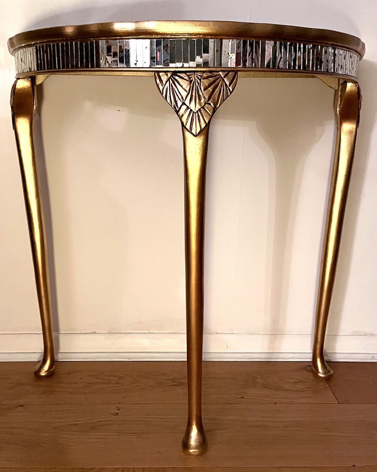 photo vinterior Vintage Gold Gilt Demilune Table With Mirrored Glass