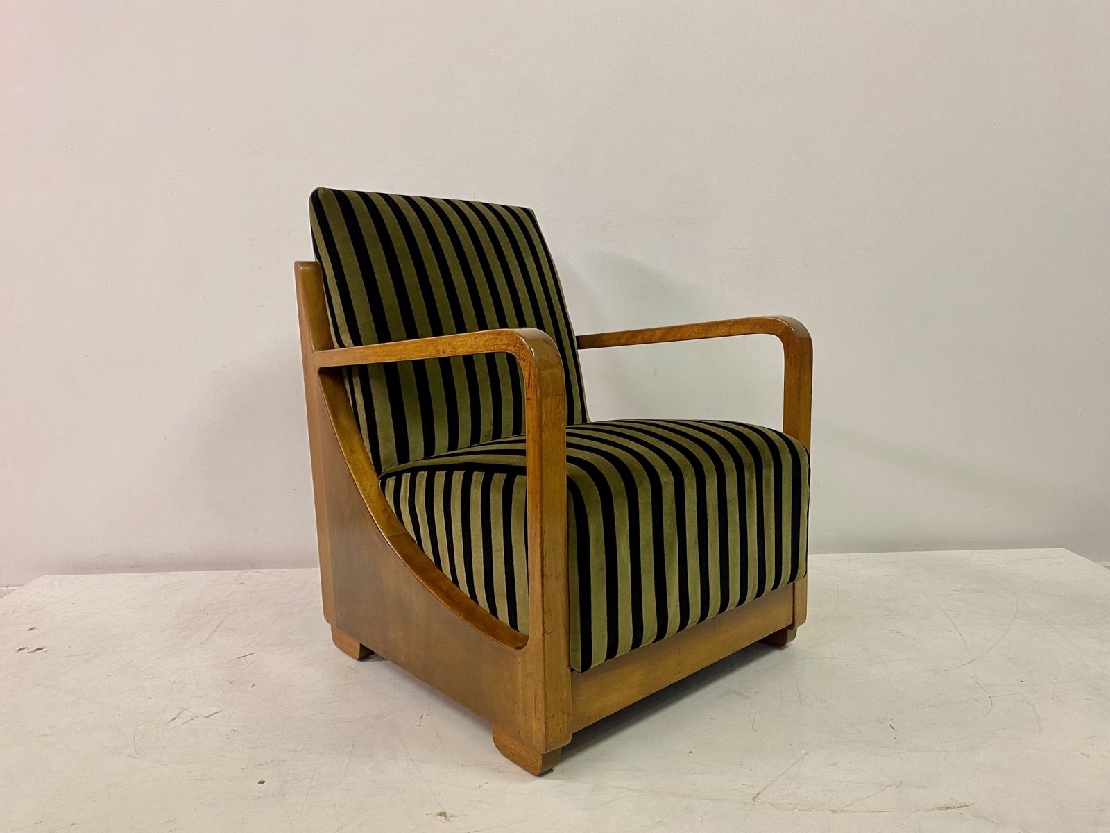 1930s Dutch Armchair In Striped Velvet photo 2495.0