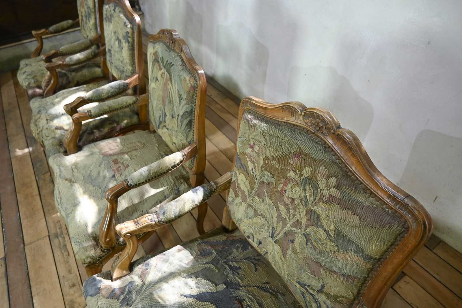 A Set Of Four 19th Century French Louis XV Fauteuils Open Armchairs photo vinterior