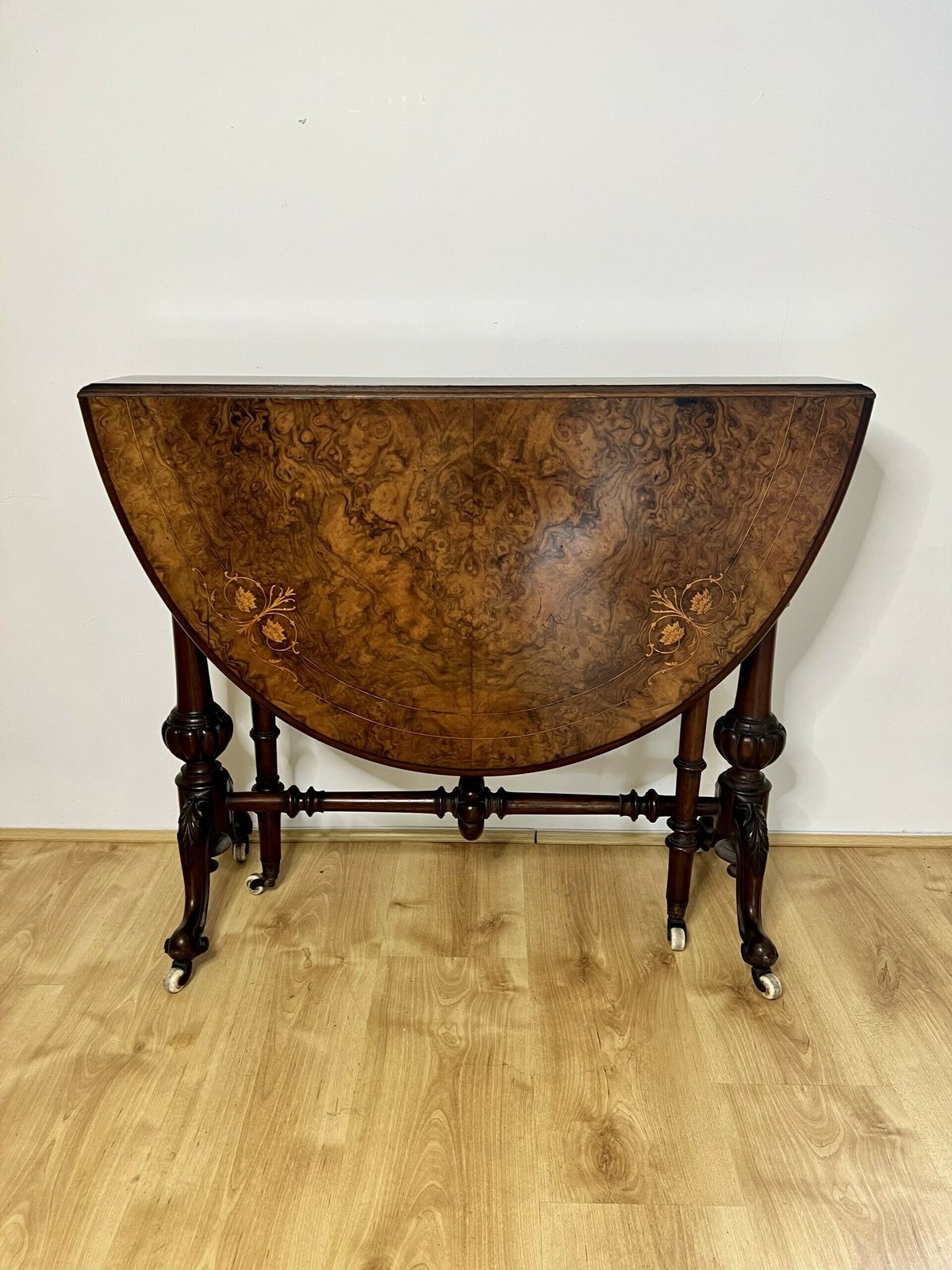 Fantastic Quality Victorian Burr Walnut Inlaid Sutherland Table