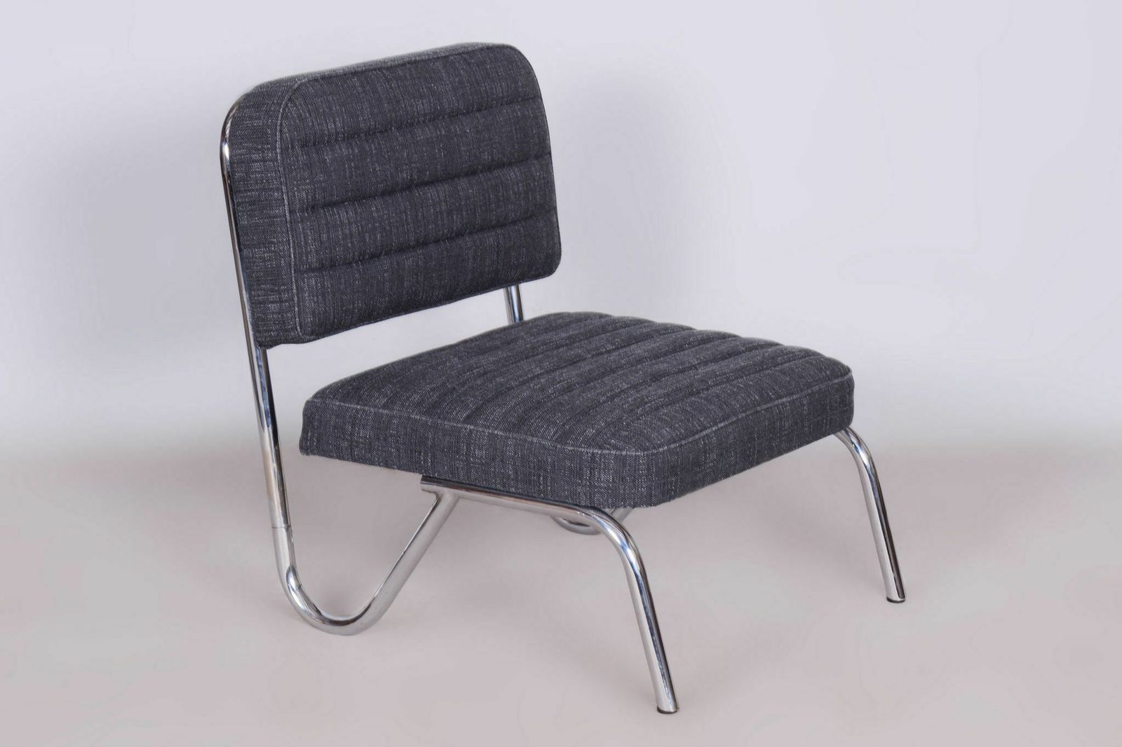Restored Bauhaus Small Chair, Chrome Plated Steel, Professionally Cleaned Chrome, Czechia, 1940s