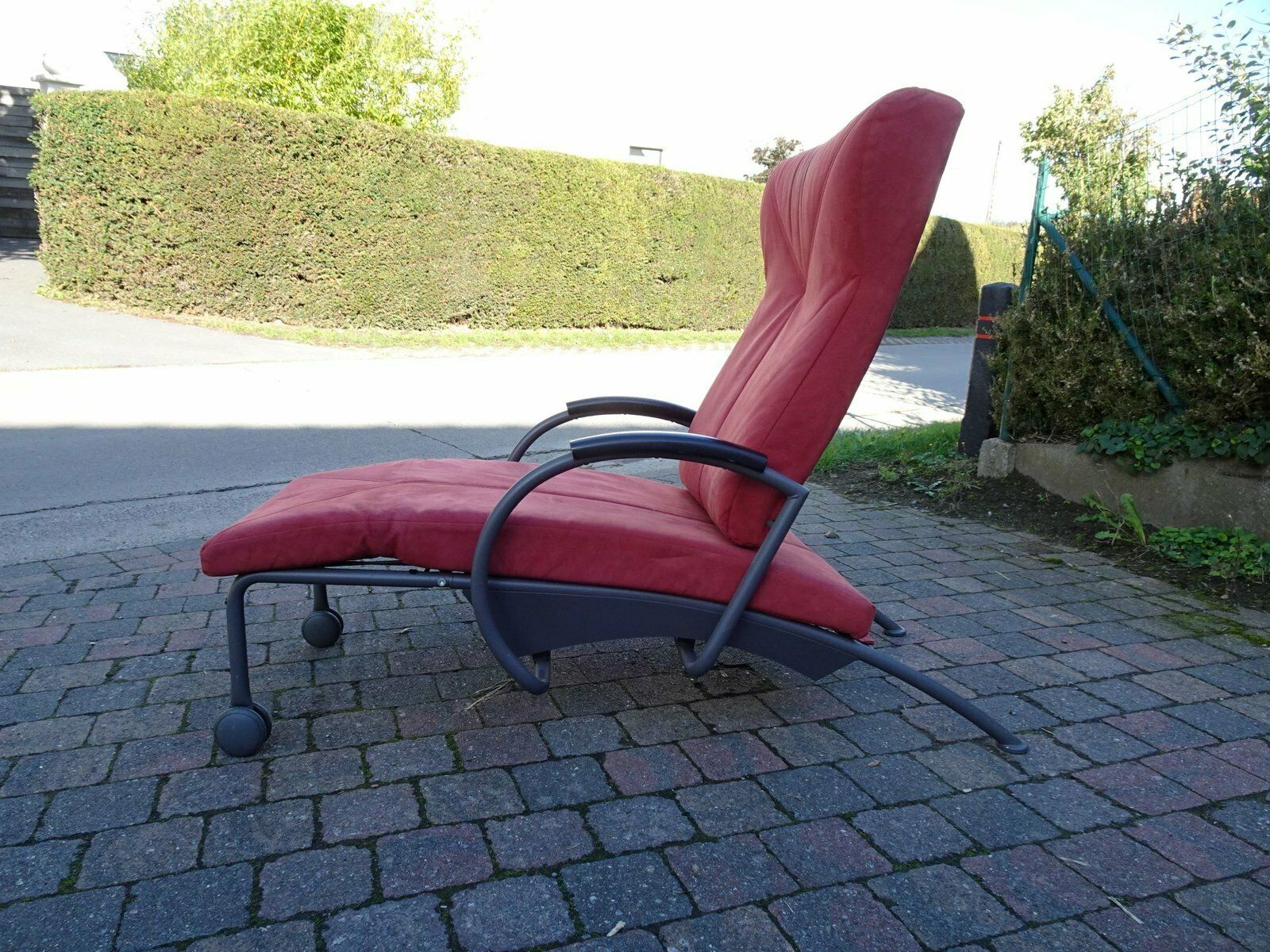 Italian Postmodern Pink Lounge Chair By Bonald For Goraco, 1980s
