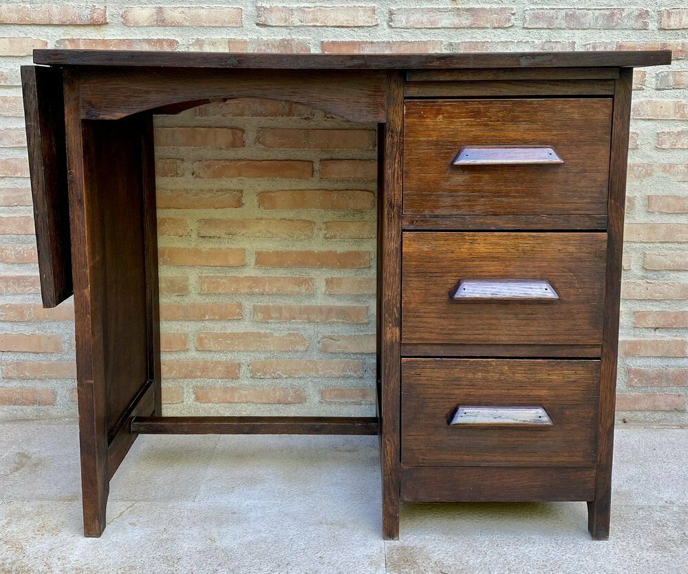 Early 20th Century Spanish Desk Or Work Table In Oak Wood With Lateral Wing, 1920s