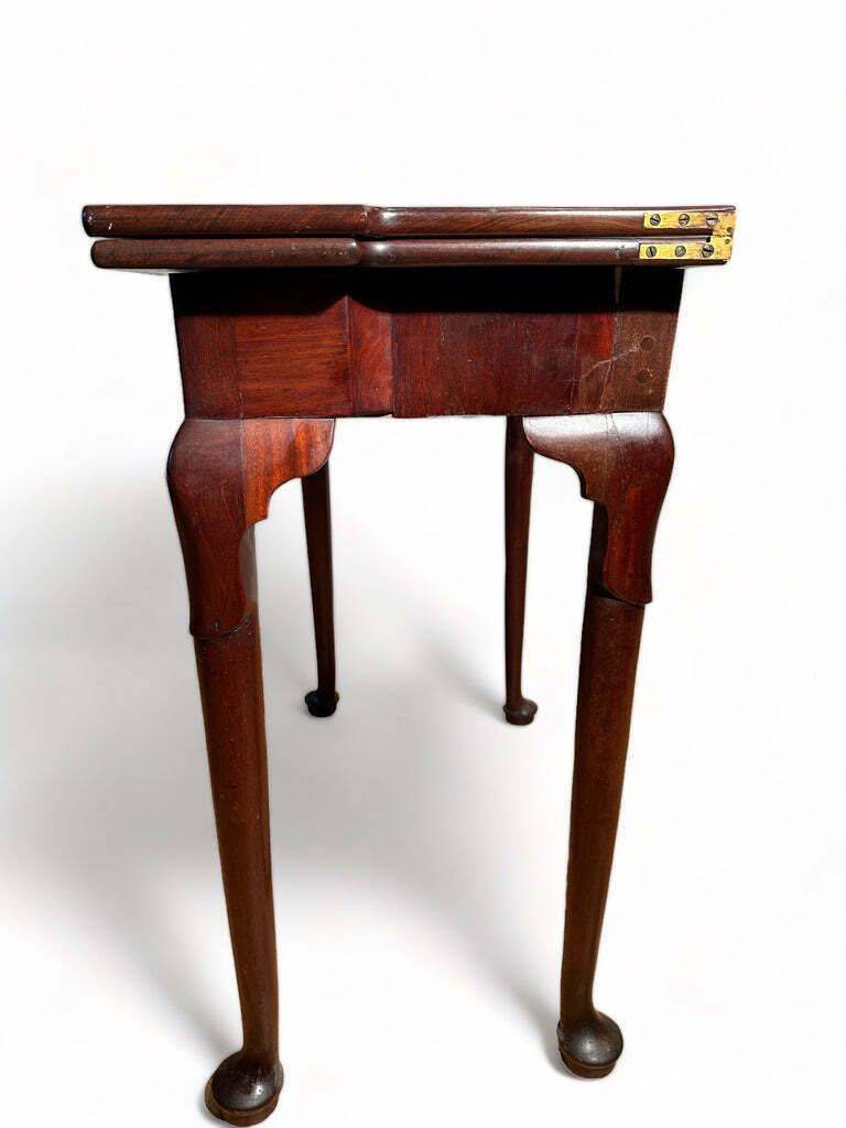 Early Antique Georgian Irish Tea/Card/Console Single Leg Extending Table Of Exceptional Quality Circa 1750 photo 2650.0