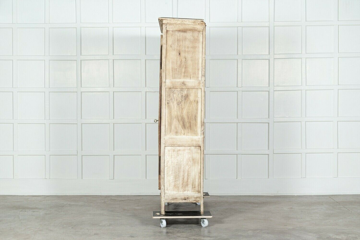 Large 19thc French Provincial Bleached Oak Armoire photo vinterior