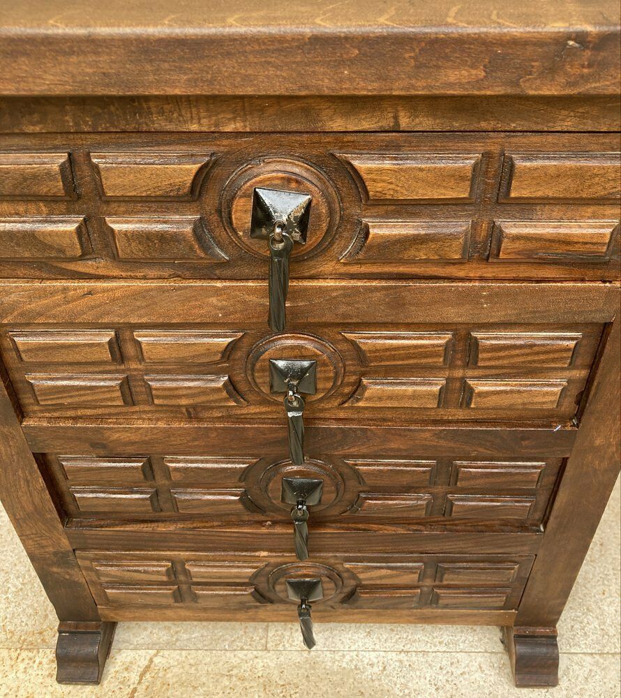photo furniture Spaanse Nachtkastjes Met Vier Lades En Ijzeren Beslag, Ca. Jaren 1950 – Set Van 2