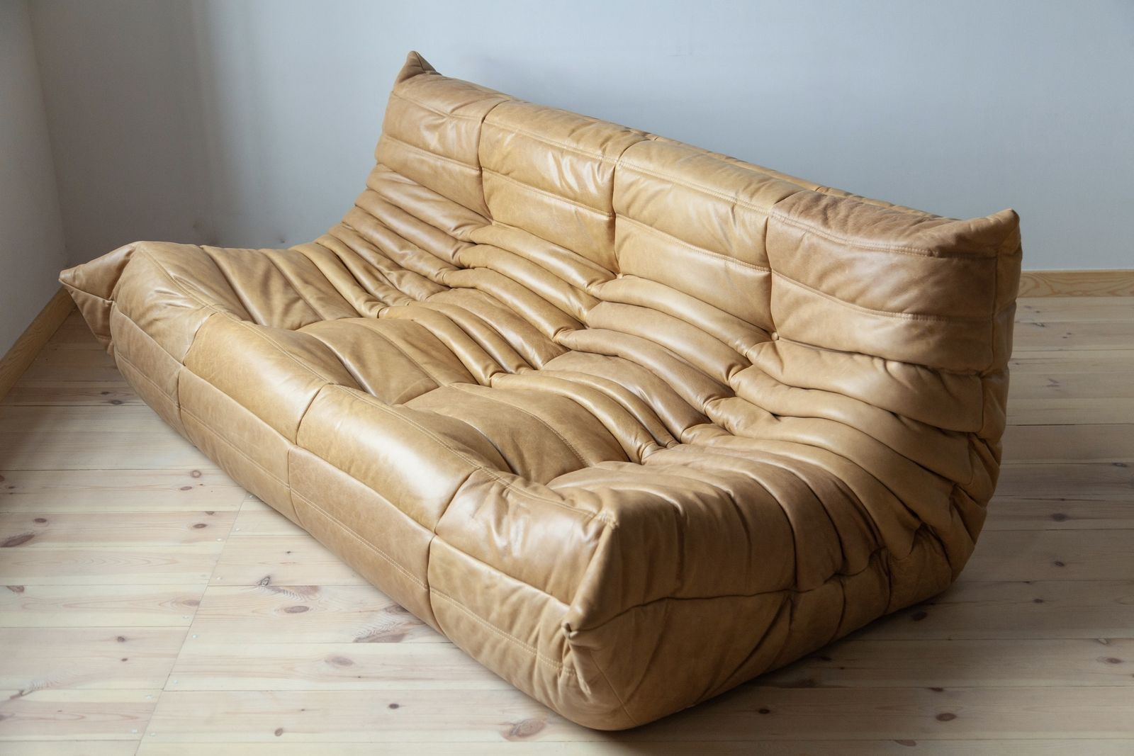 5 Pieces Togo Set By Michel Ducaroy For Ligne Roset photo vintage