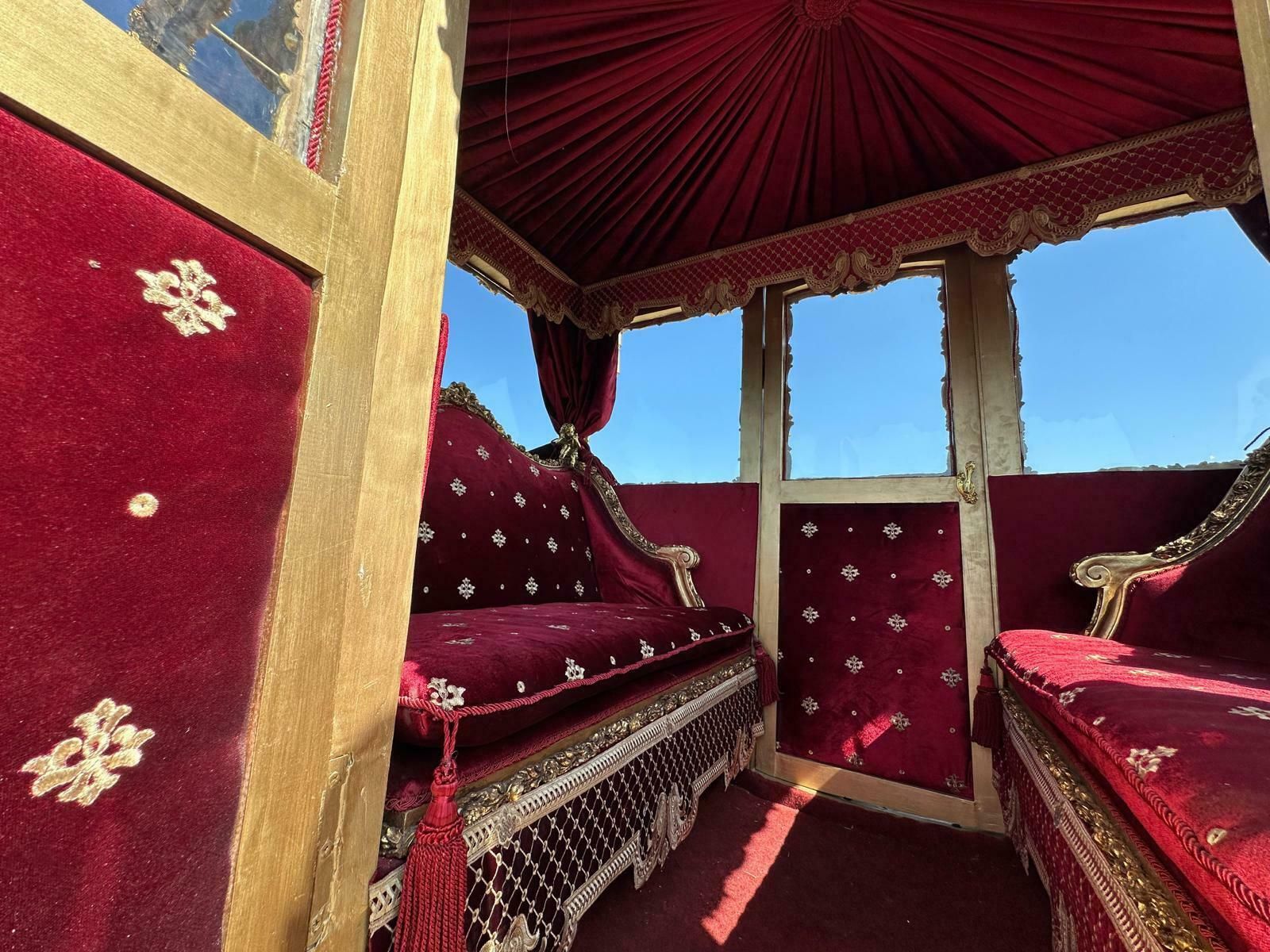 Garden Furniture One Of A Kind, Royal Carriage, Very Rare Opportunity photo
