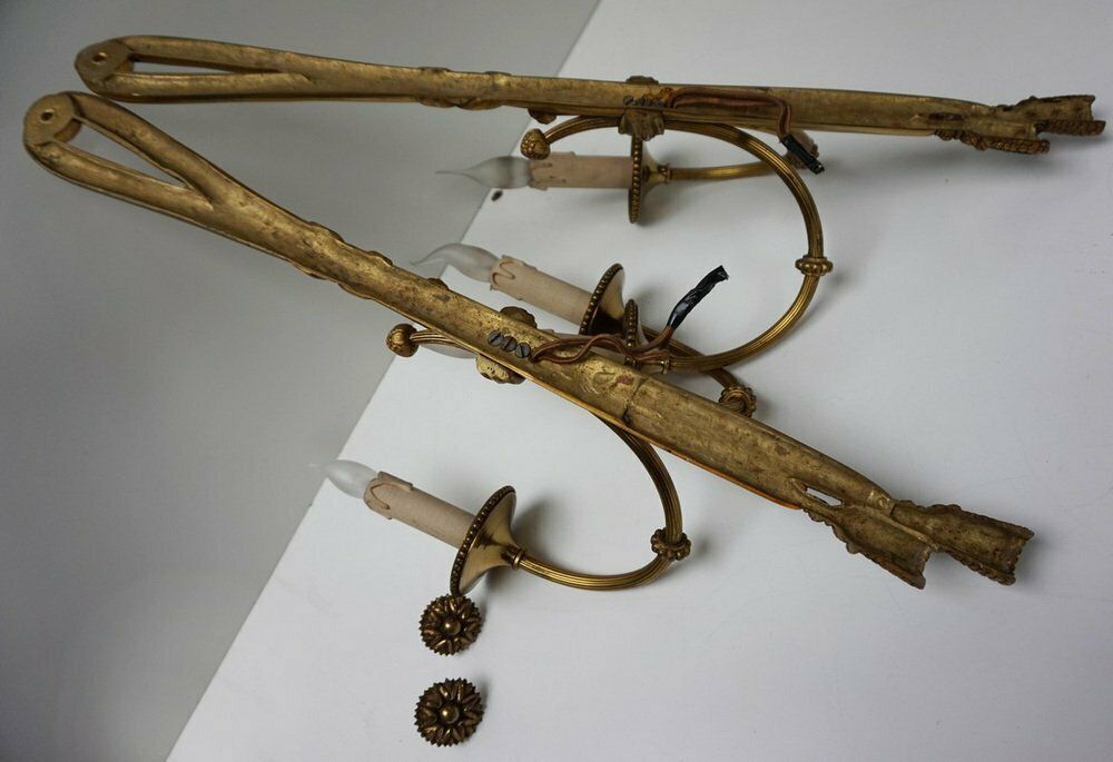 photo vinterior Large 19th Century French Gilt Bronze Knot, Tassel & Ribbon Wall Lights Sconces, Set Of 2