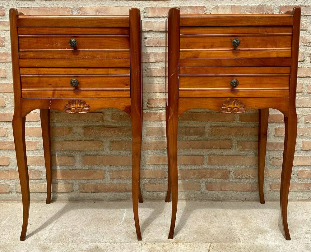 French Bedside Tables With Cabriole Legs, 1950s, Set Of 2